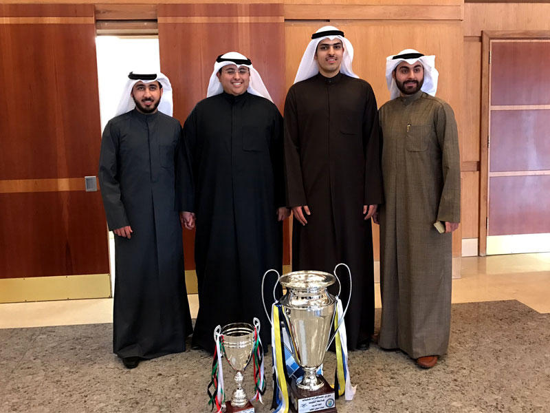 فريق الحقوق الفائز بالمناظرات