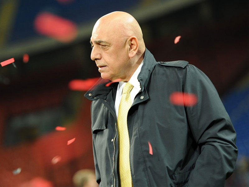  رئيس نادي ميلان ادريانو غالياني