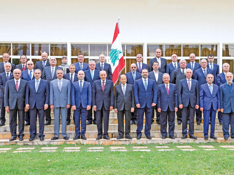 صورة جماعية لأعضاء الحكومة الجديدة في بيروت أمسt(إي بي أيه)