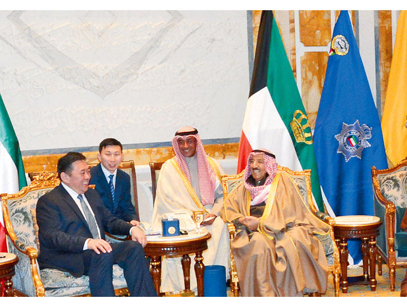 صاحب السمو مستقبلاً رئيس برلمان منغوليا أمس