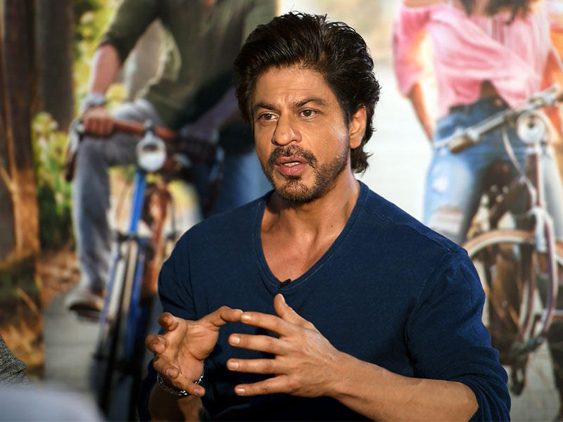 الممثل الهندي الشهير شاروخان