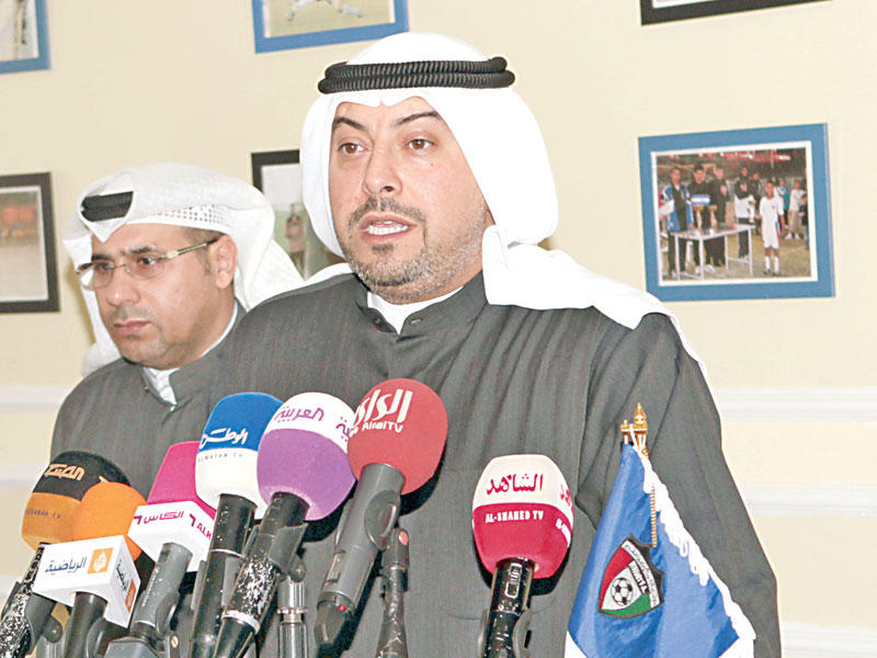 رئيس الاتحاد الكويتي السابق لكرة القدم الشيخ طلال الفهد