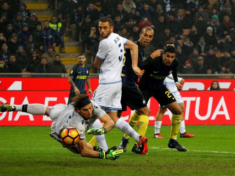 ماركيتي حارس مرمى لاتسيو يفشل في التصدي لمحاولة إيكاردي