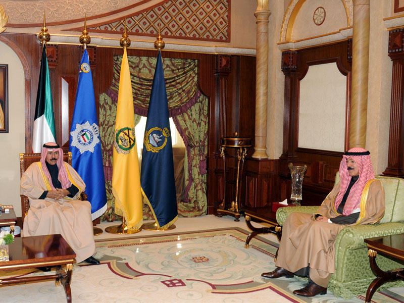 ولي العهد مستقبلاً وزير الدفاع أمس