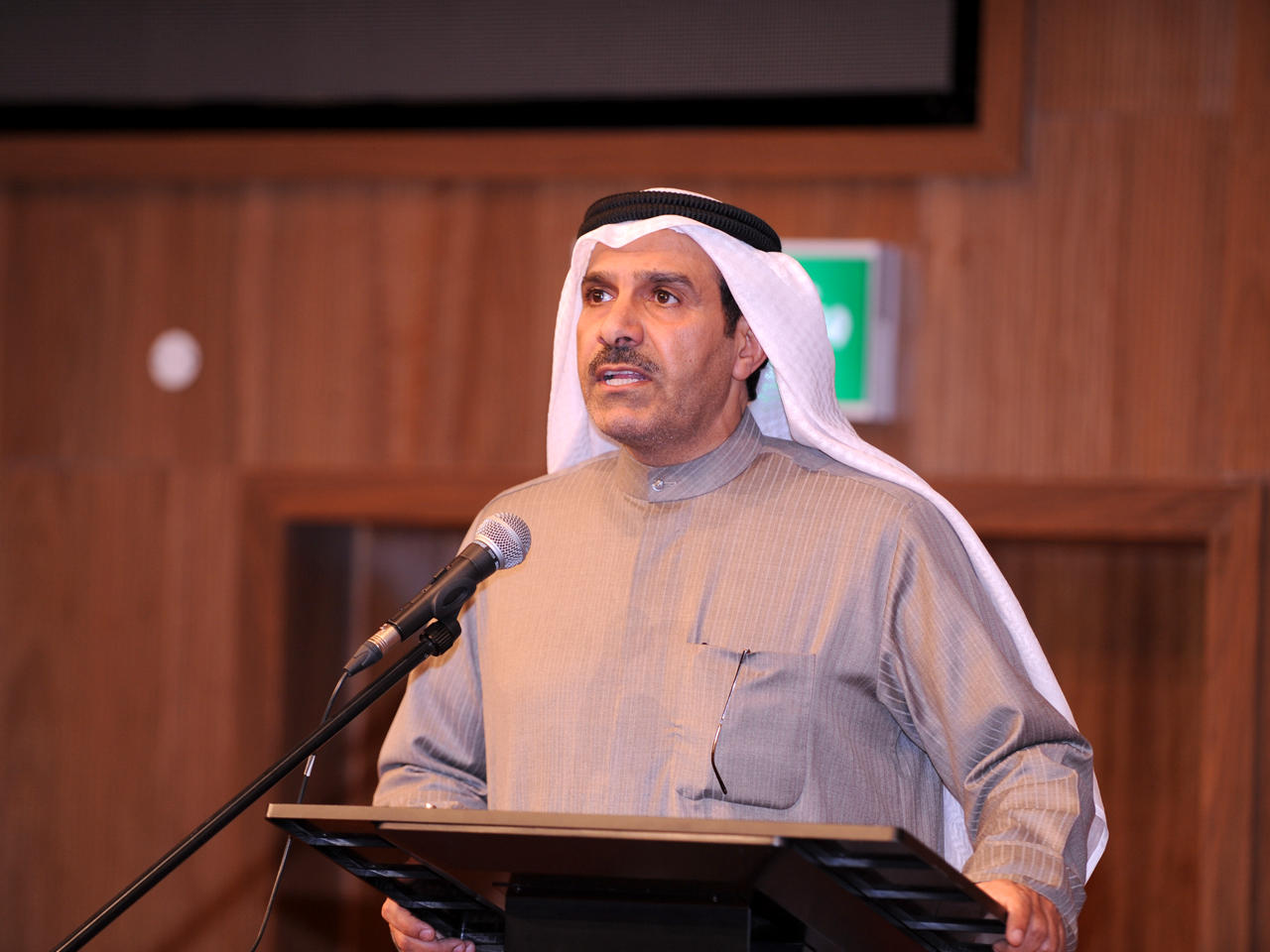 النائب مرزوق الخليفة