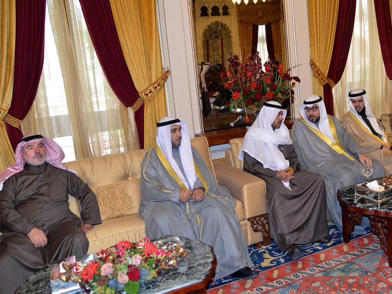 جانب من استقبال سمو الأمير للسلطتين