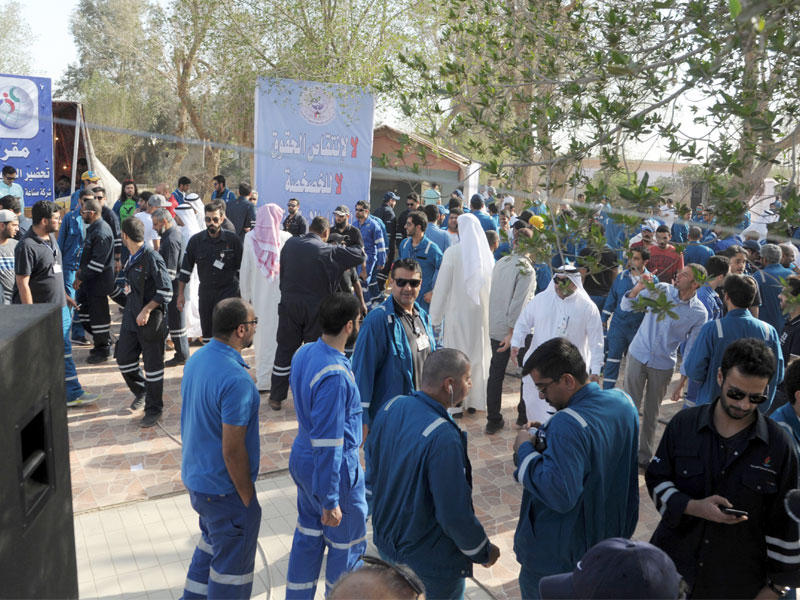 الإضراب الشامل لعمال القطاع النفطي