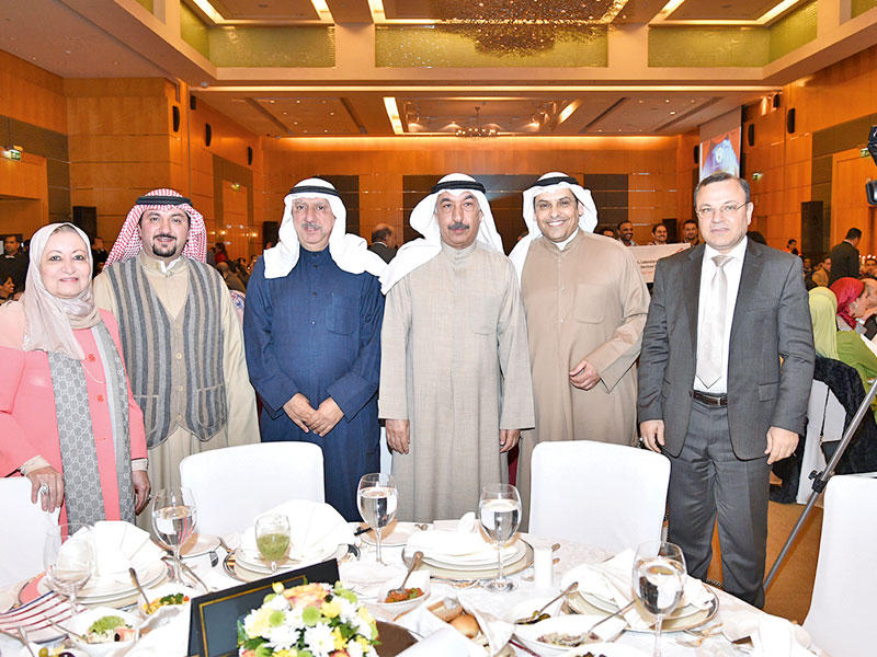 نصر الله ود. يوسف الظفيري والبحراني ووليد وبدر جراق ونرجس اليوسفي