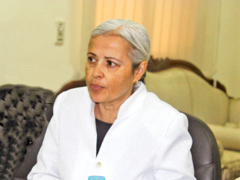  وكيلة نقابة الأطباء المصريين منى مينا