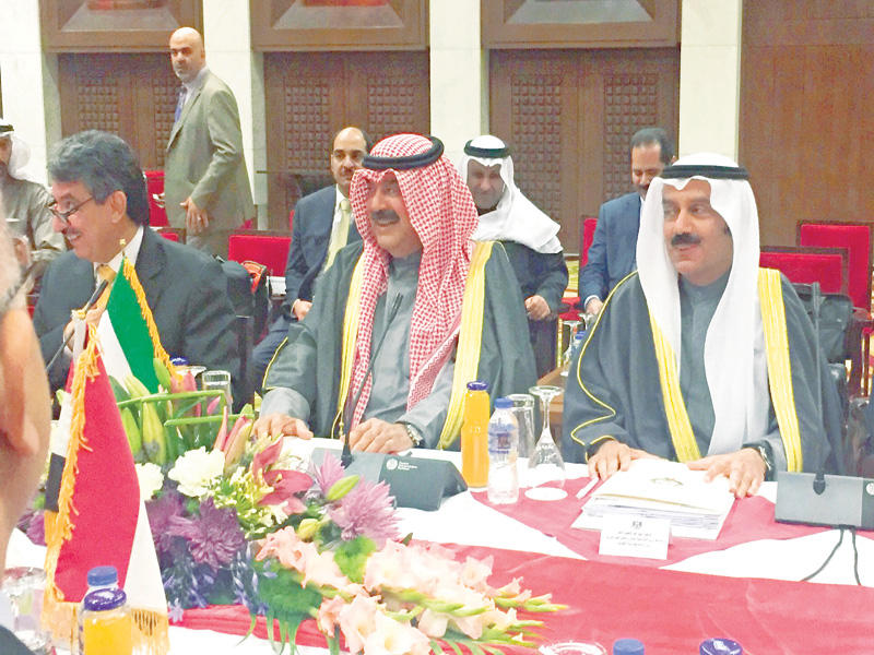 الجارالله خلال الاجتماع التحضيري للجنة الوزارية العليا المشتركة الكويتية - العراقية