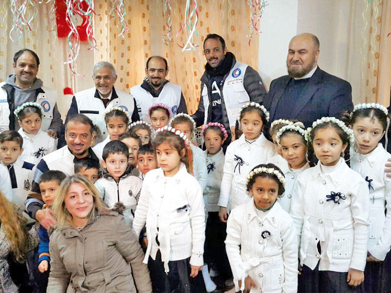 الساير خلال زيارته لدار الأيتام السوريين