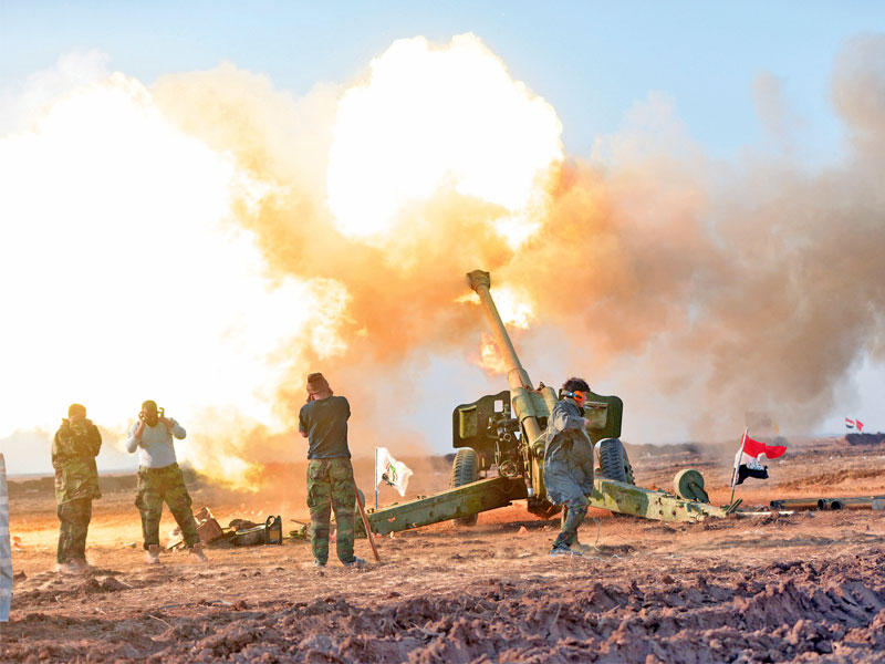 جندي العراقي خلال بدء المرحلة الثانية من تحرير الموصل فجر أمسt (رويترز)