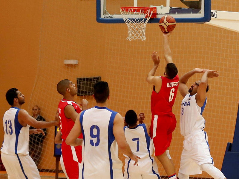 الخباز المتألق يحاول التسجيل في سلة الجهراءn