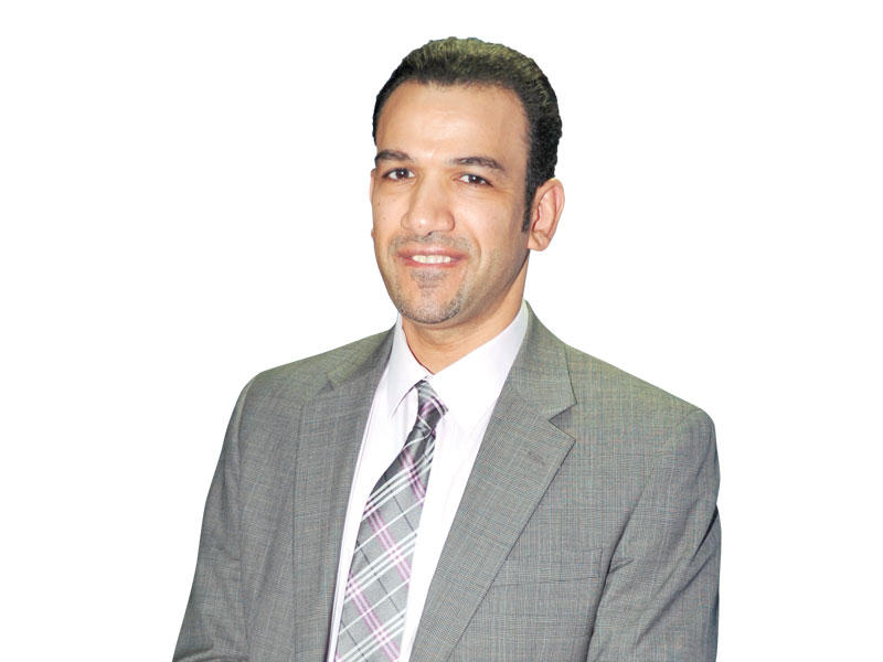 استشاري الجراحة العامة ومناظير الجهاز الهضمي في مستشفى دار الشفاء د.عبدالله الحداد