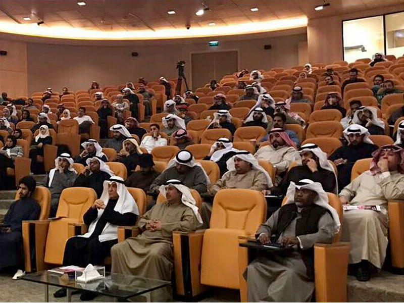 المشاركون في الندوة