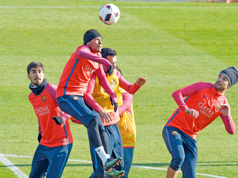 جانب من تدريبات برشلونة استعداداً لمواجهة بلباو