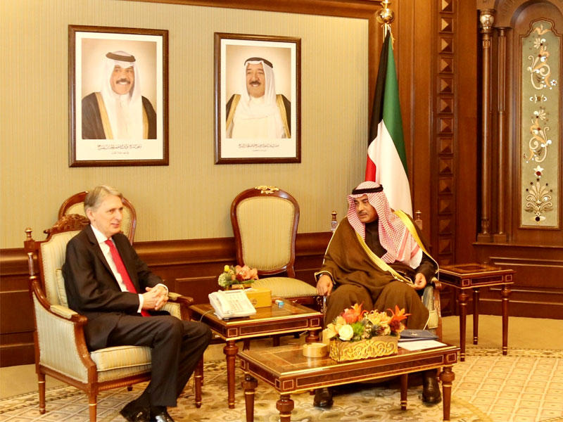 الخالد لدى استقباله وزير الخزانة البريطاني أمسn