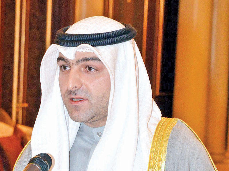  وزير الدولة لشؤون الإسكان وزير الدولة لشؤون الخدمات ياسر أبل