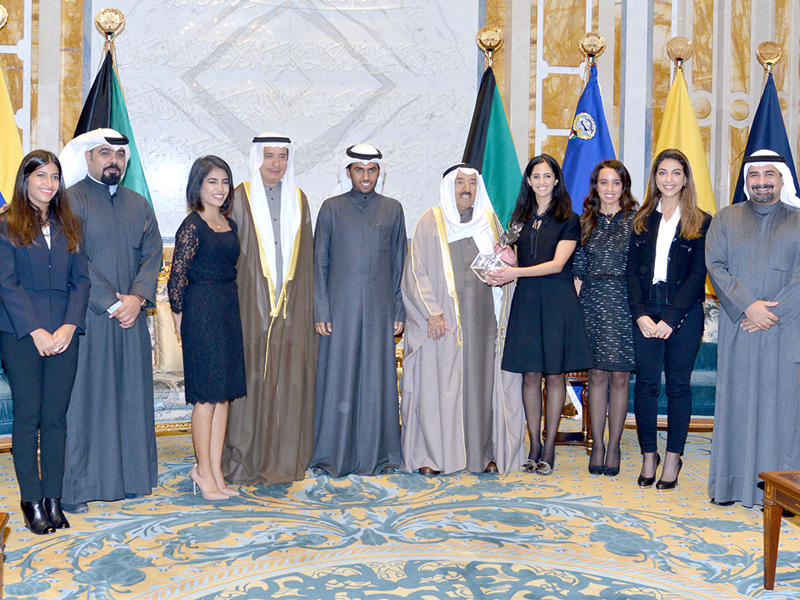 الأمير مستقبلاً الإبراهيم والبحر وأعضاء «بروتيجيز» 