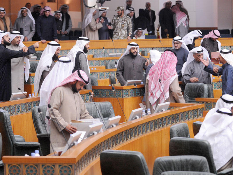 الحربش والهرشاني والجدال حول مجلس المناديب في جلسة أمس (تصوير عبدالله خلف)