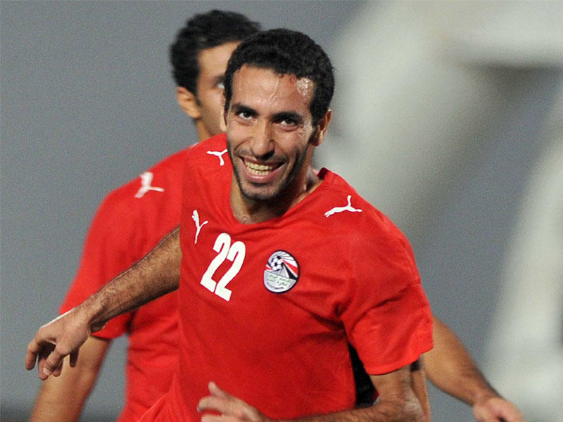  لاعب النادي الأهلي المعتزل محمد أبوتريكة