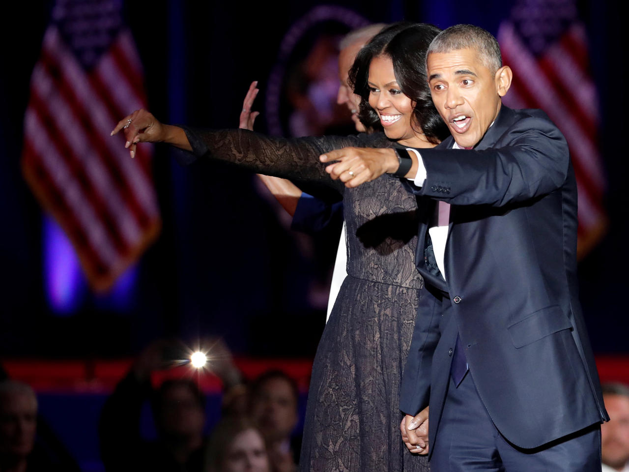 اوباما وزوجته ميشيل خلال الخطاب الأخير له كرئيس للولايات المتحدة