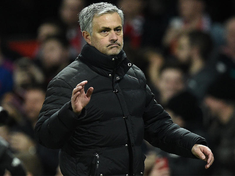 جوزيه مورينيو خلال لقاء الأمس مع هال سيتي