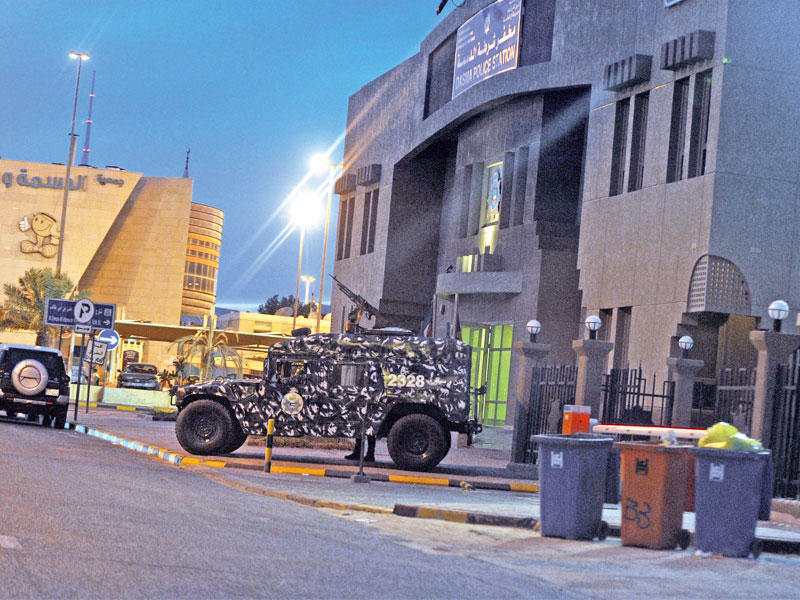 اجراءات أمنية مشددة في مخفر الدسمة (تصوير عثمان الشعيب)