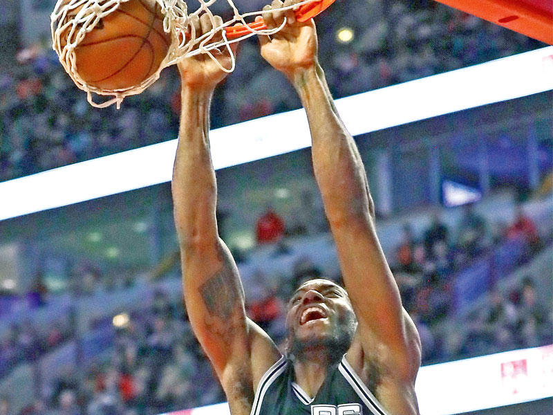 لينارد نجم سبيرز