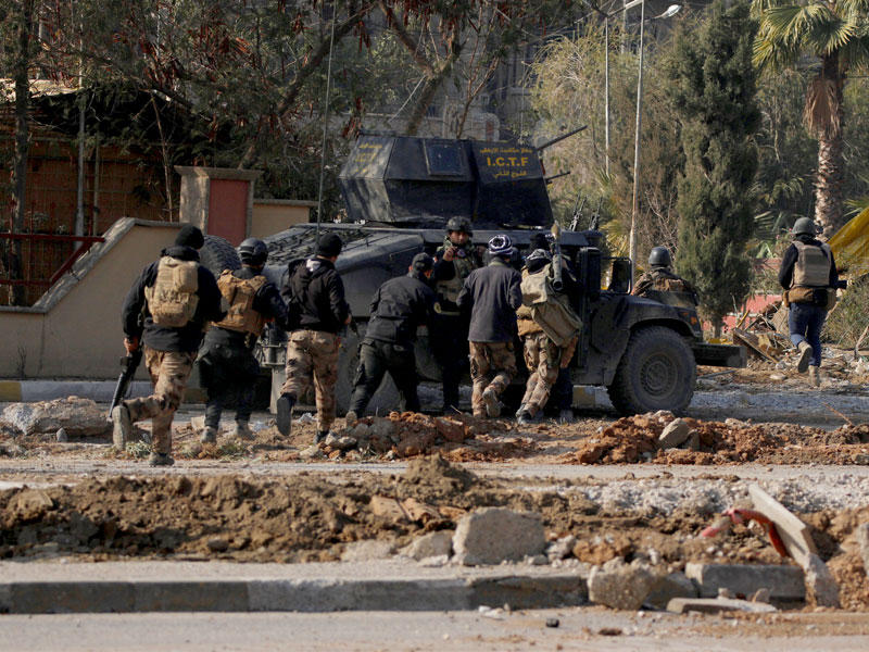 قوات العمليات الخاصة العراقية  خلال اشتباكات مع داعش