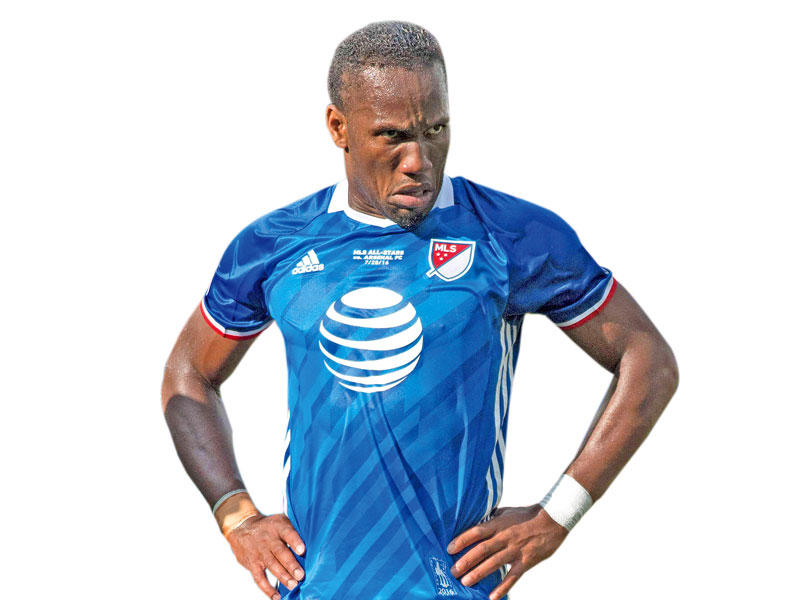  نجم كرة القدم الإيفواري الدولي السابق ديدييه دروغبا