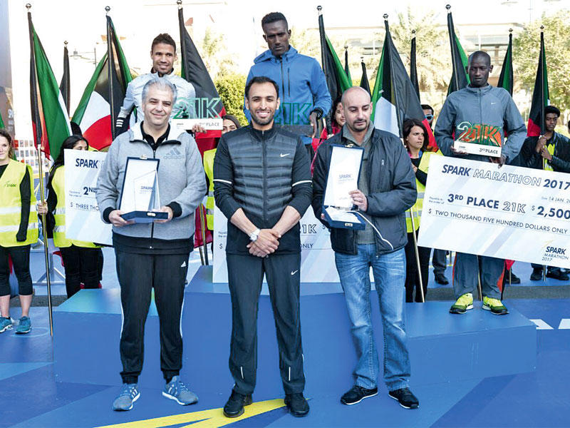 البابطين مكرماً المطيري