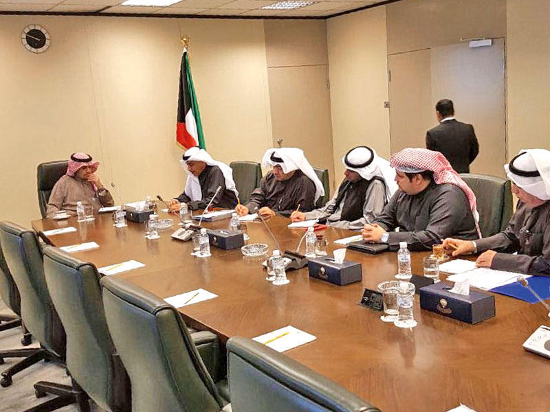 الصالح خلال لقائه «اتحاد الشركات»