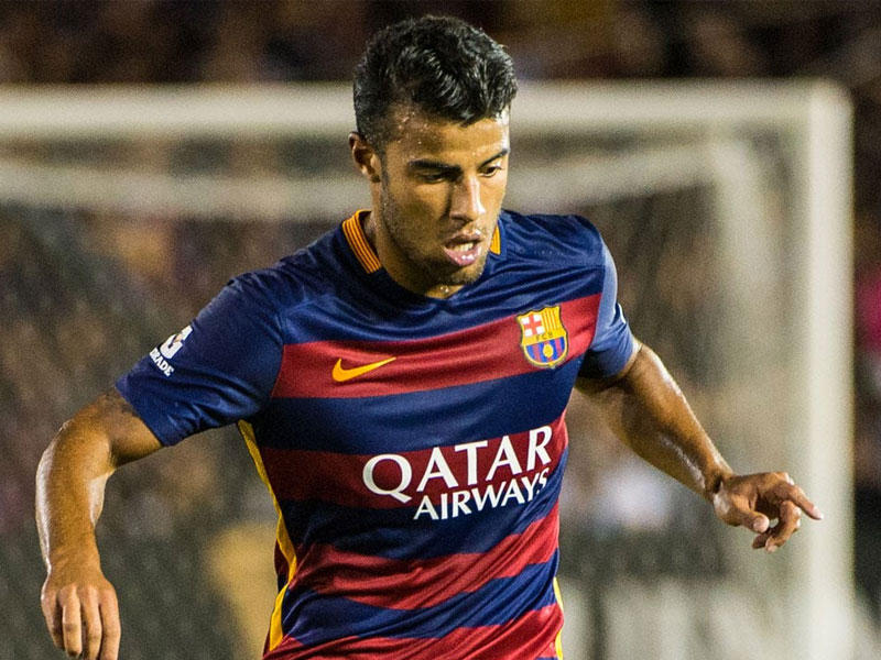  لاعب وسط برشلونة رافينيا