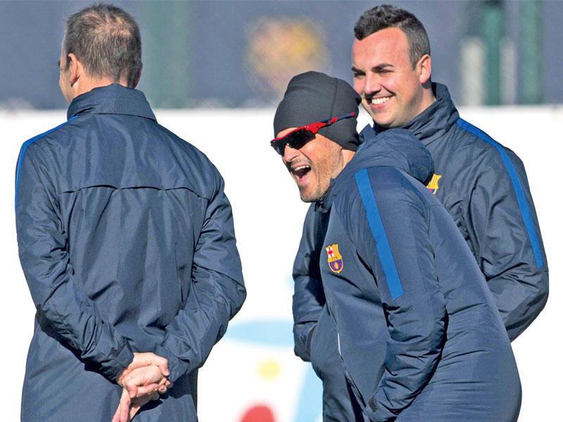 لويس إنريكي مدرب فريق برشلونة