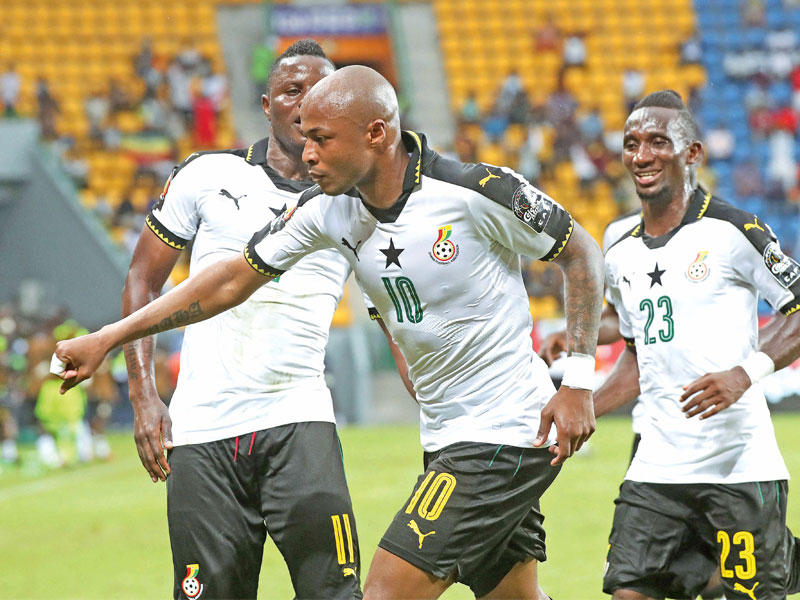 ايوو يحتفل بالهدف   (أ ف ب)