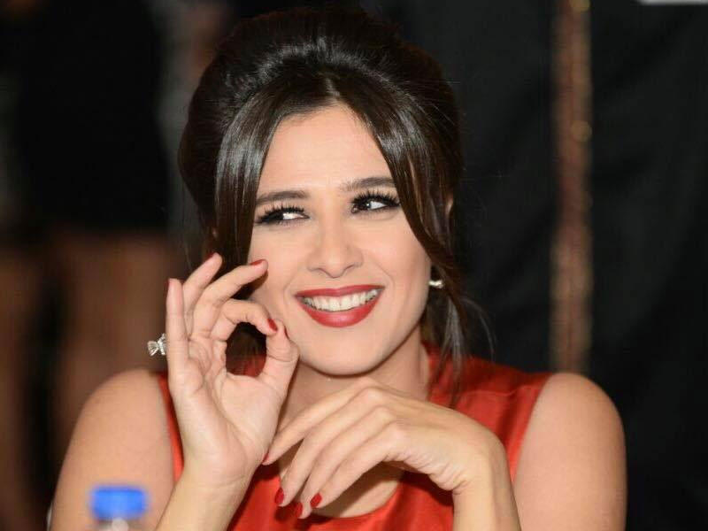 الفنانة المصرية ياسمين عبد العزيز