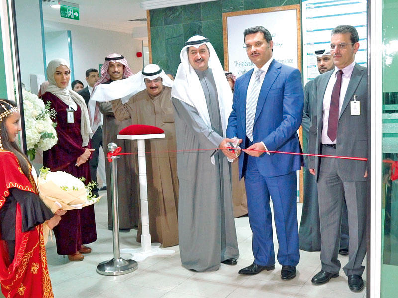 وزير الصحة وحمد المرزوق يفتتحان التوسعات الجديدة بمستشفى السلام 