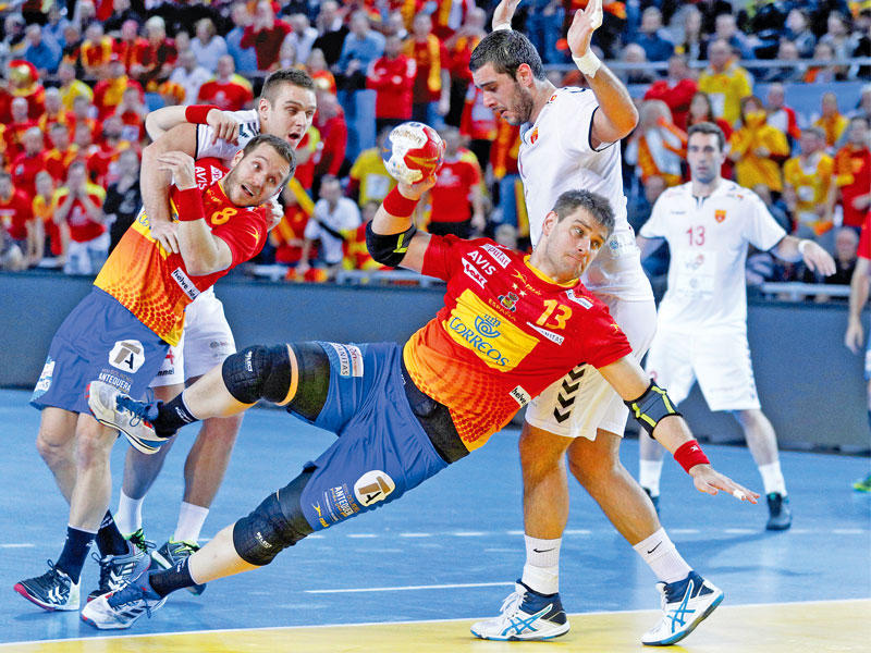 جانب من لقاء إسبانيا مع مقدونيا  