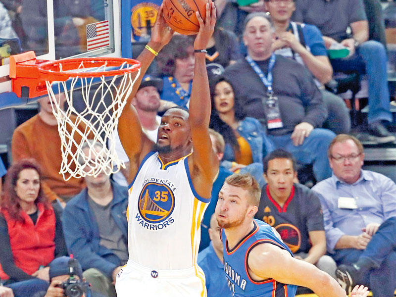 دورانت يسجل في سلة أوكلاهوما