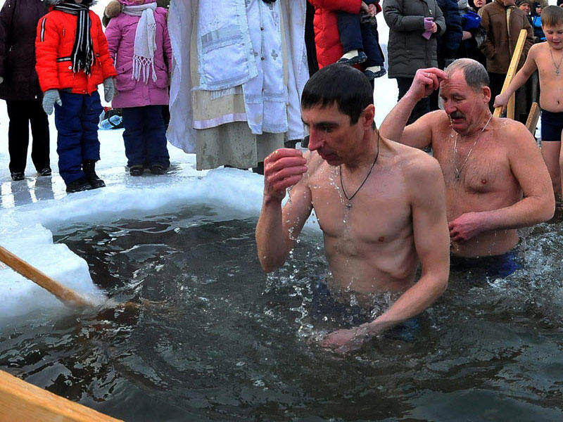  1.8 مليون روسي إلى المياه المثلجة