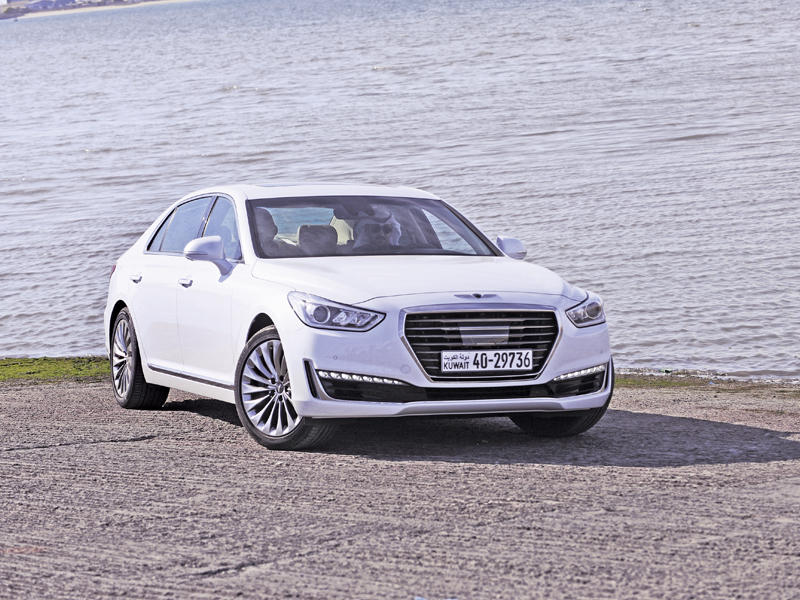 جينيسيس G90 الجديدة  كليا