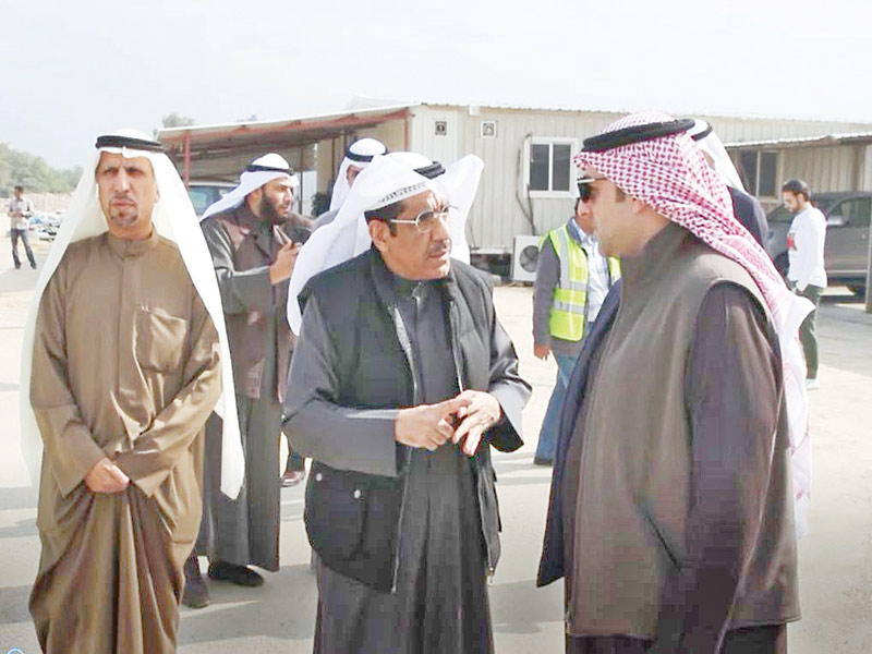  أبل خلال الجولة التفقدية لمشروعي أبو حليفة وتوسعة الوفرة 