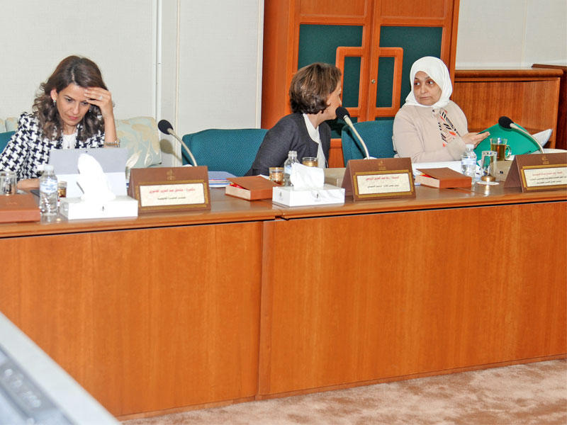 الصبيح والرومي والهاجري في اجتماع «المالية» أمسt         (تصوير عبدالله الخلف)