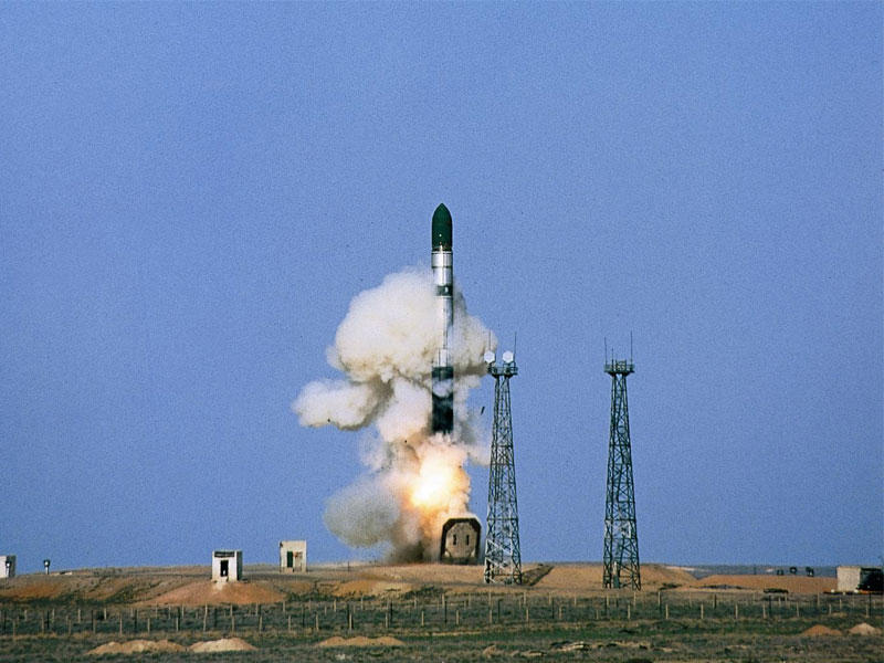   الصاروخ نووي بريطاني