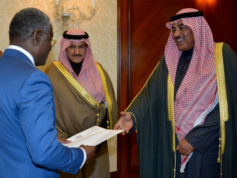 الخالد يتسلم أوراق اعتماد سفير بنين أمس