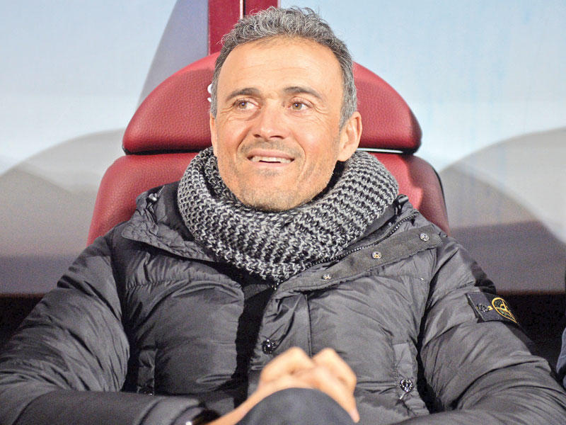 المدير الفني لبرشلونة لويس إنريكي