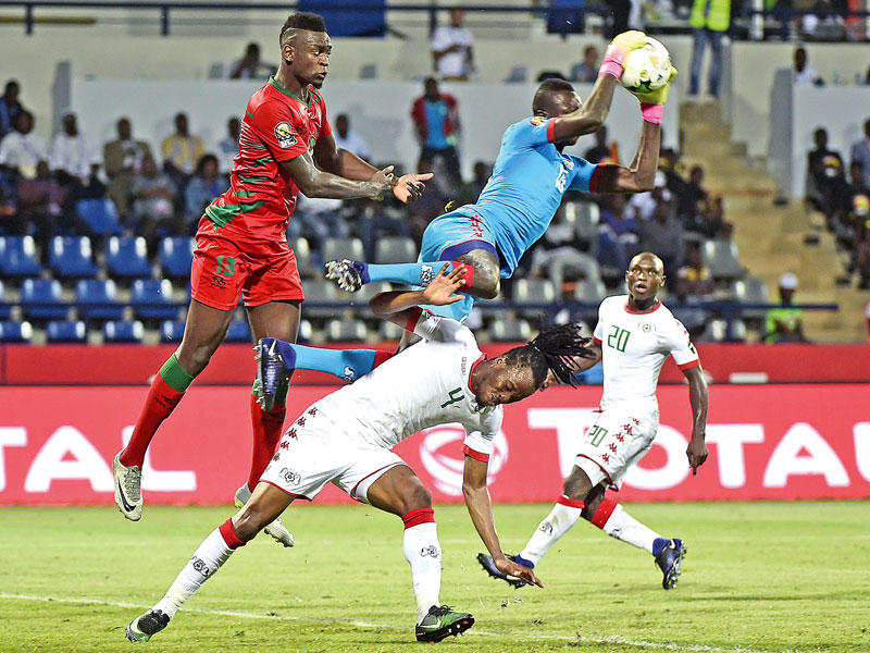  جانب من لقاء بوركينا فاسو وغينيا بيساو 