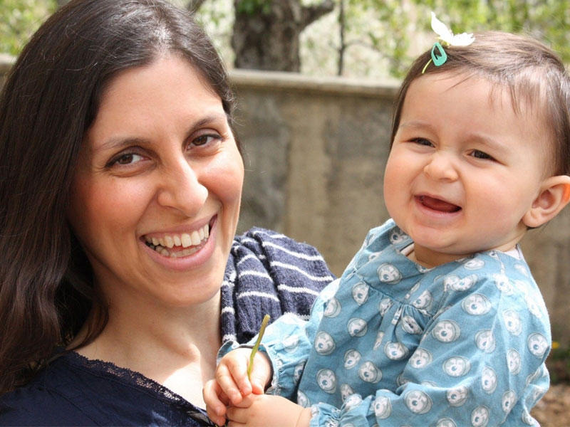 عاملة الإغاثة البريطانية الإيرانية الأصل نازانين زغاري