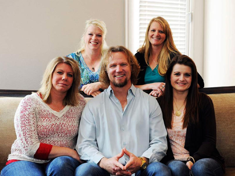 كودي براون مع زوجاته الاربع